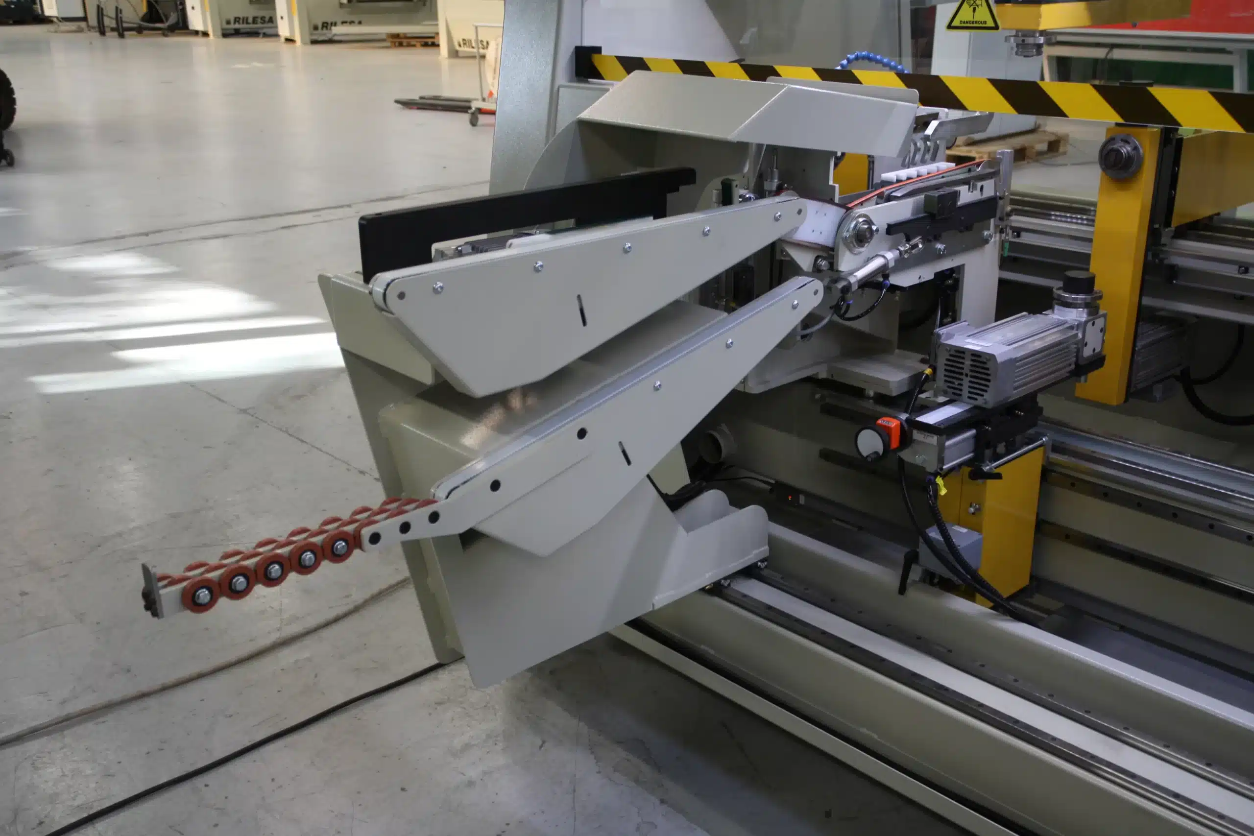 In and outfeed magazine_11zon