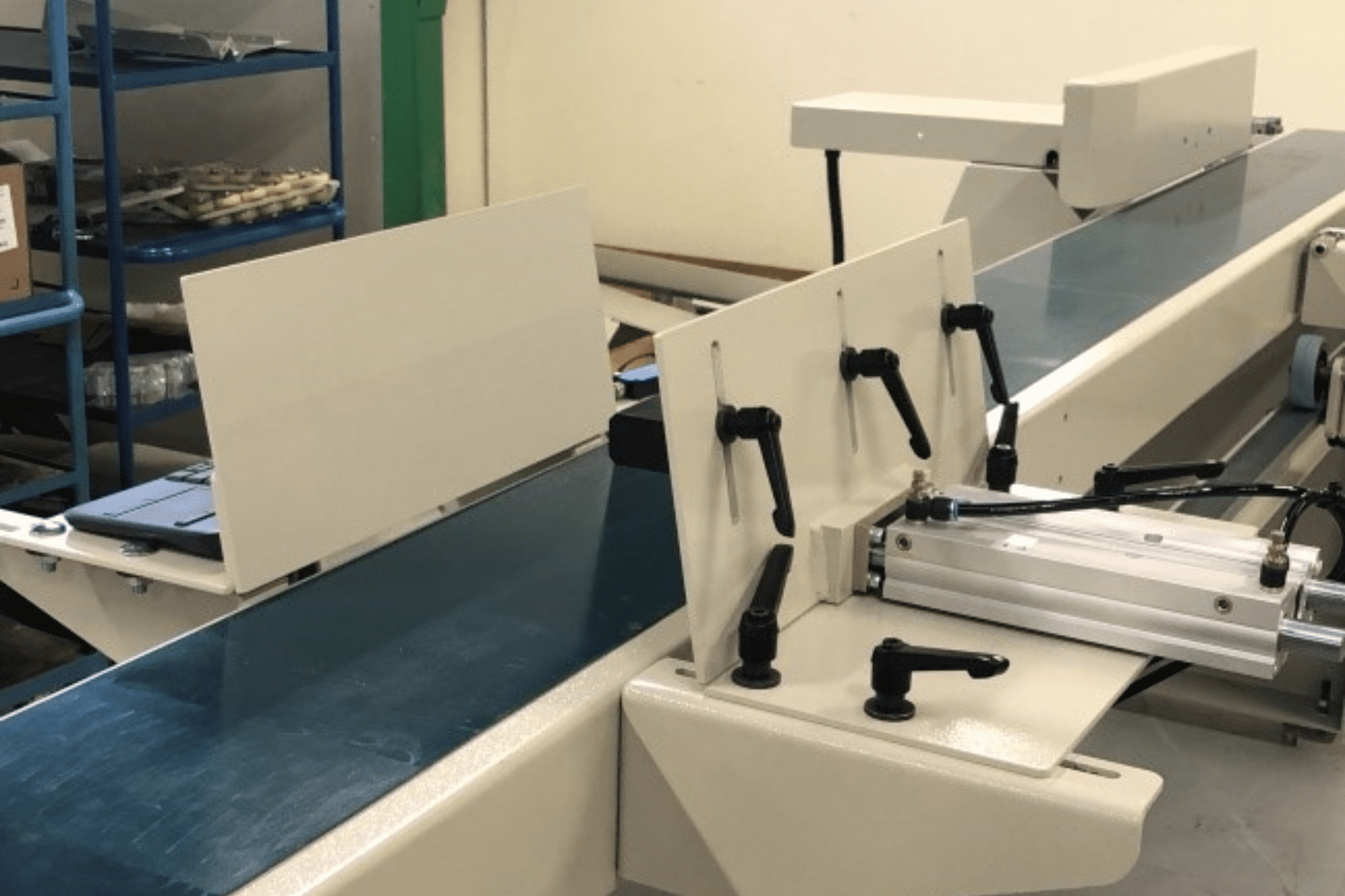 Unit to separate foiled items in stack